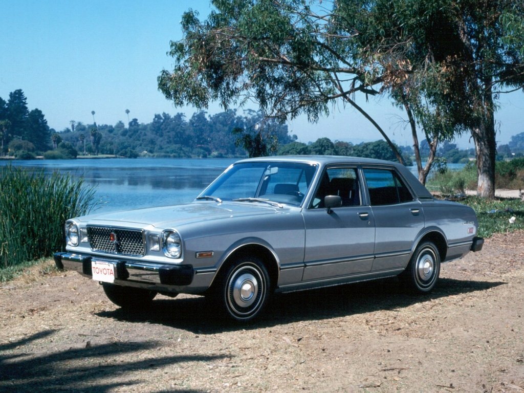 Toyota Cressida I (X30, X40), Седан: фото поколения