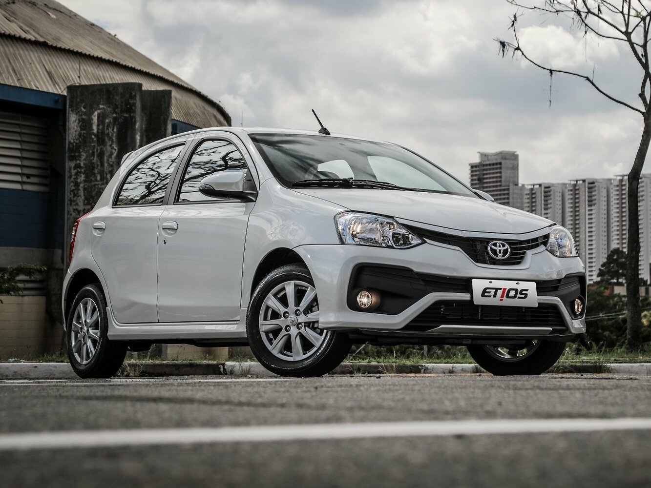 Toyota Etios I Рестайлинг, вид сбоку