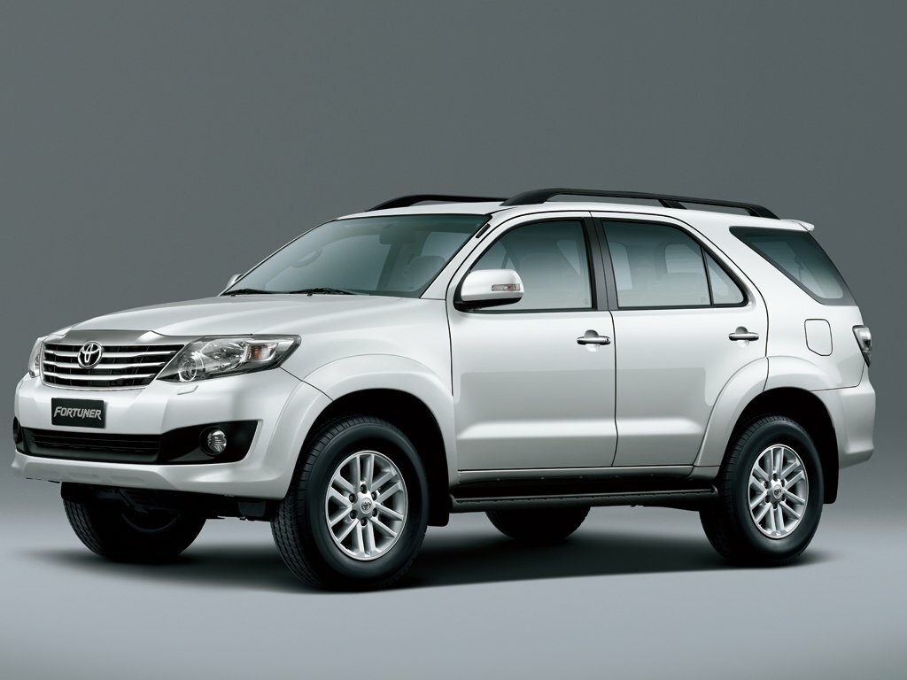Toyota Fortuner I