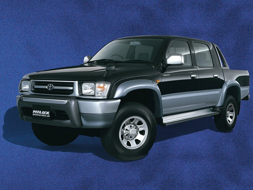 Toyota Hilux VI, вид сбоку