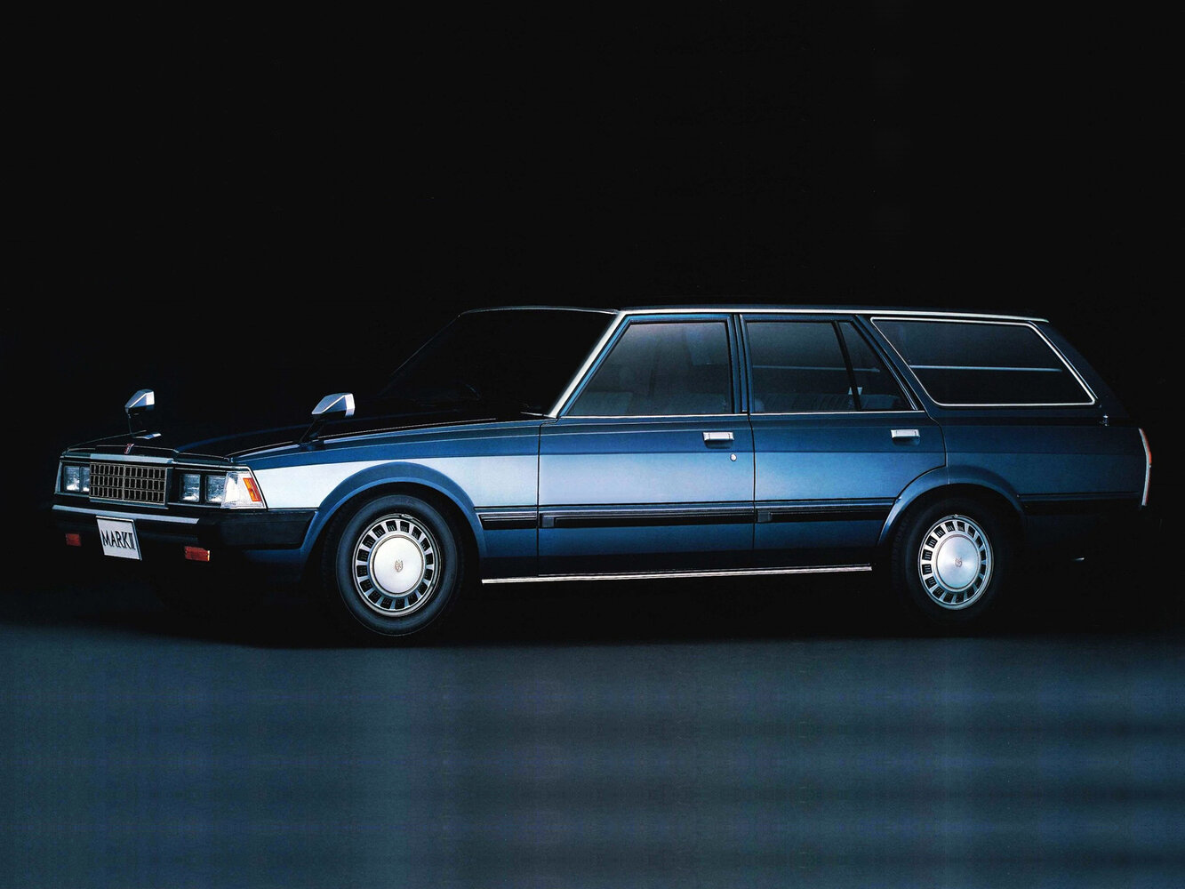 Toyota Mark II IV (X60), вид сбоку