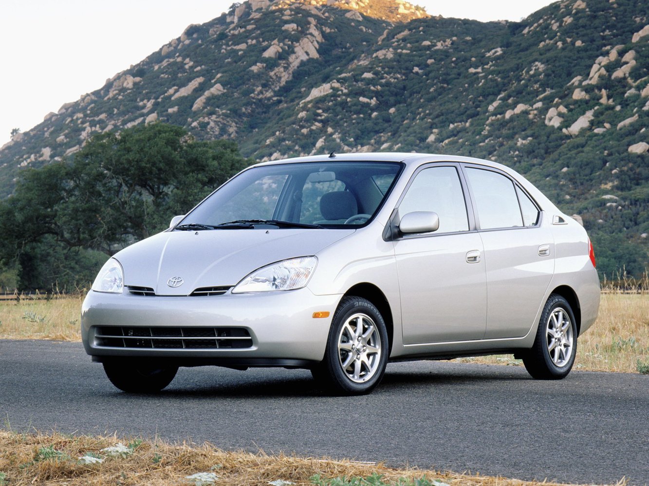 Toyota Prius I Рестайлинг (XW10)
