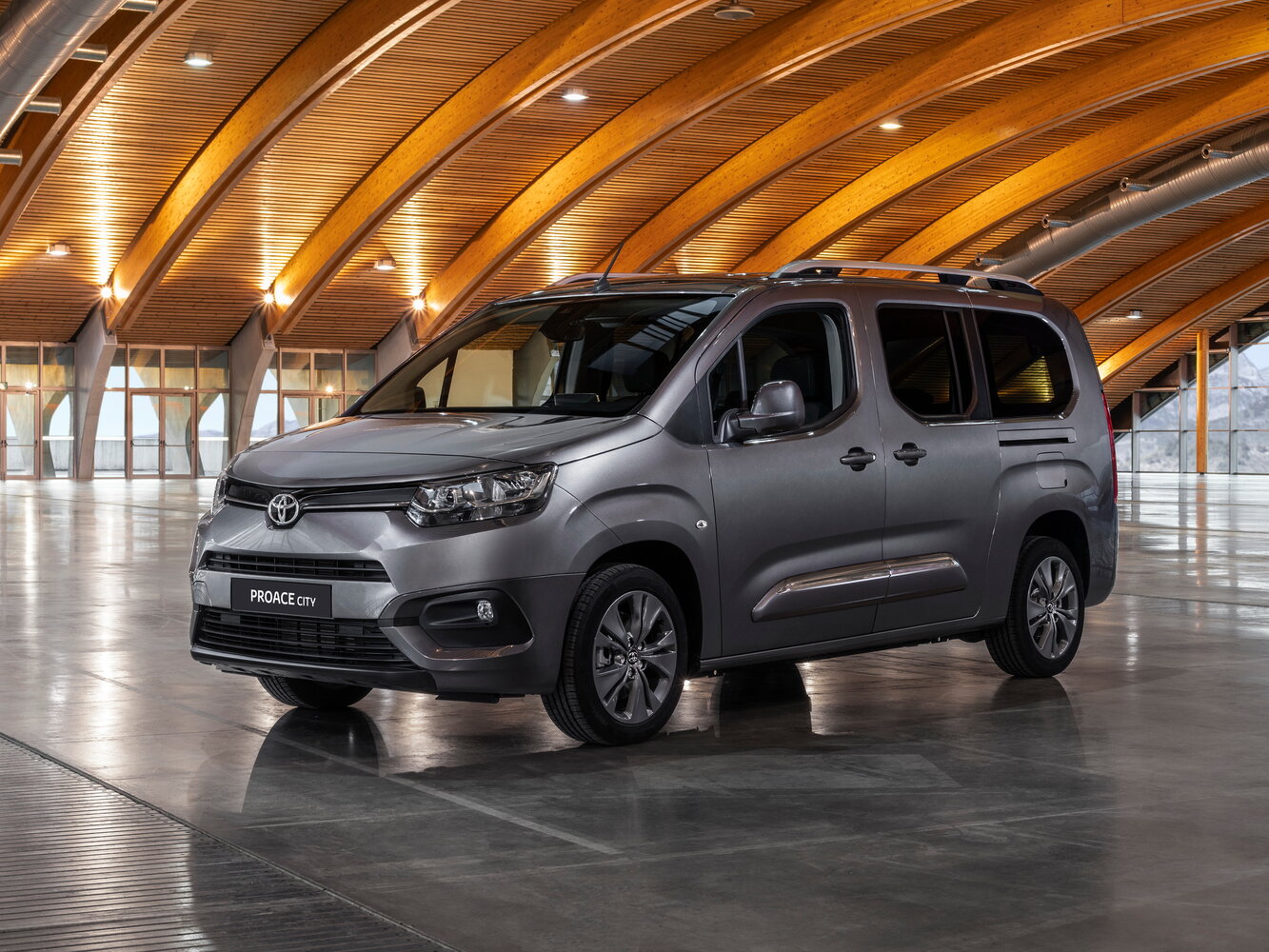 Toyota ProAce City I, Компактвэн Long: фото поколения