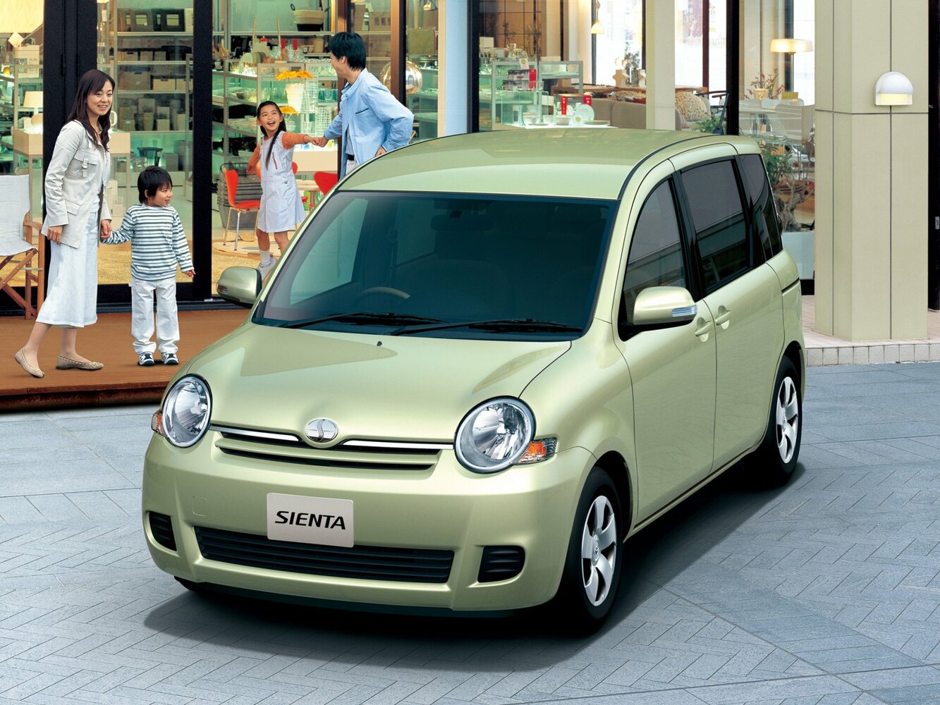 Toyota Sienta I Рестайлинг 1