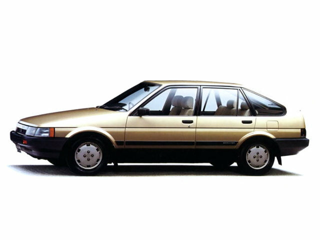 Toyota Sprinter V (E80), вид сбоку