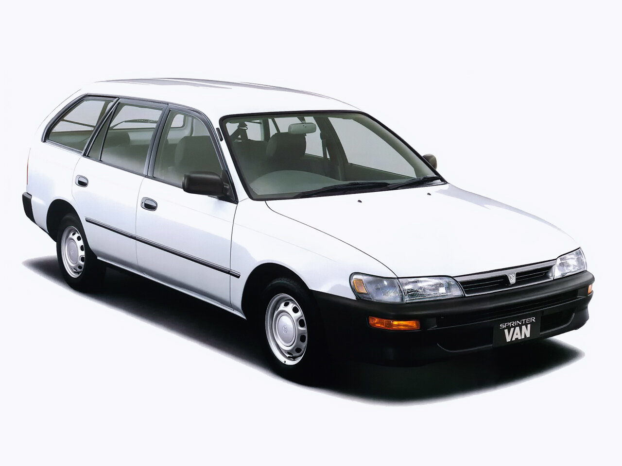 Toyota Sprinter VII (E100), вид сбоку
