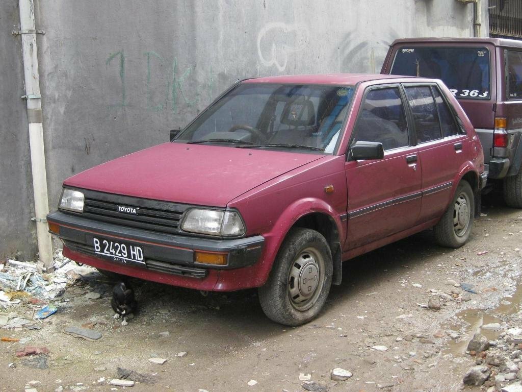 Toyota Starlet III (P70)