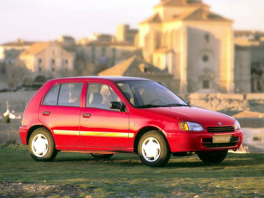 Toyota Starlet V (P90), Хэтчбек 5 дв.: фото поколения