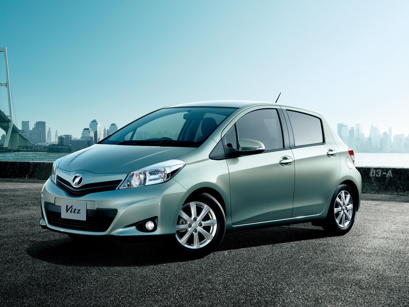 Toyota Vitz III (XP130)