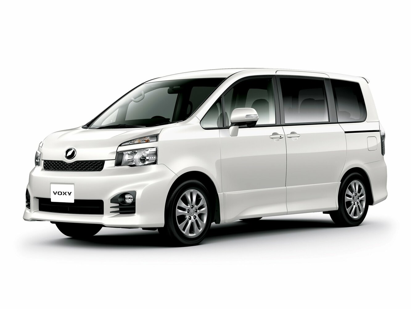 Toyota Voxy II (R70) Рестайлинг