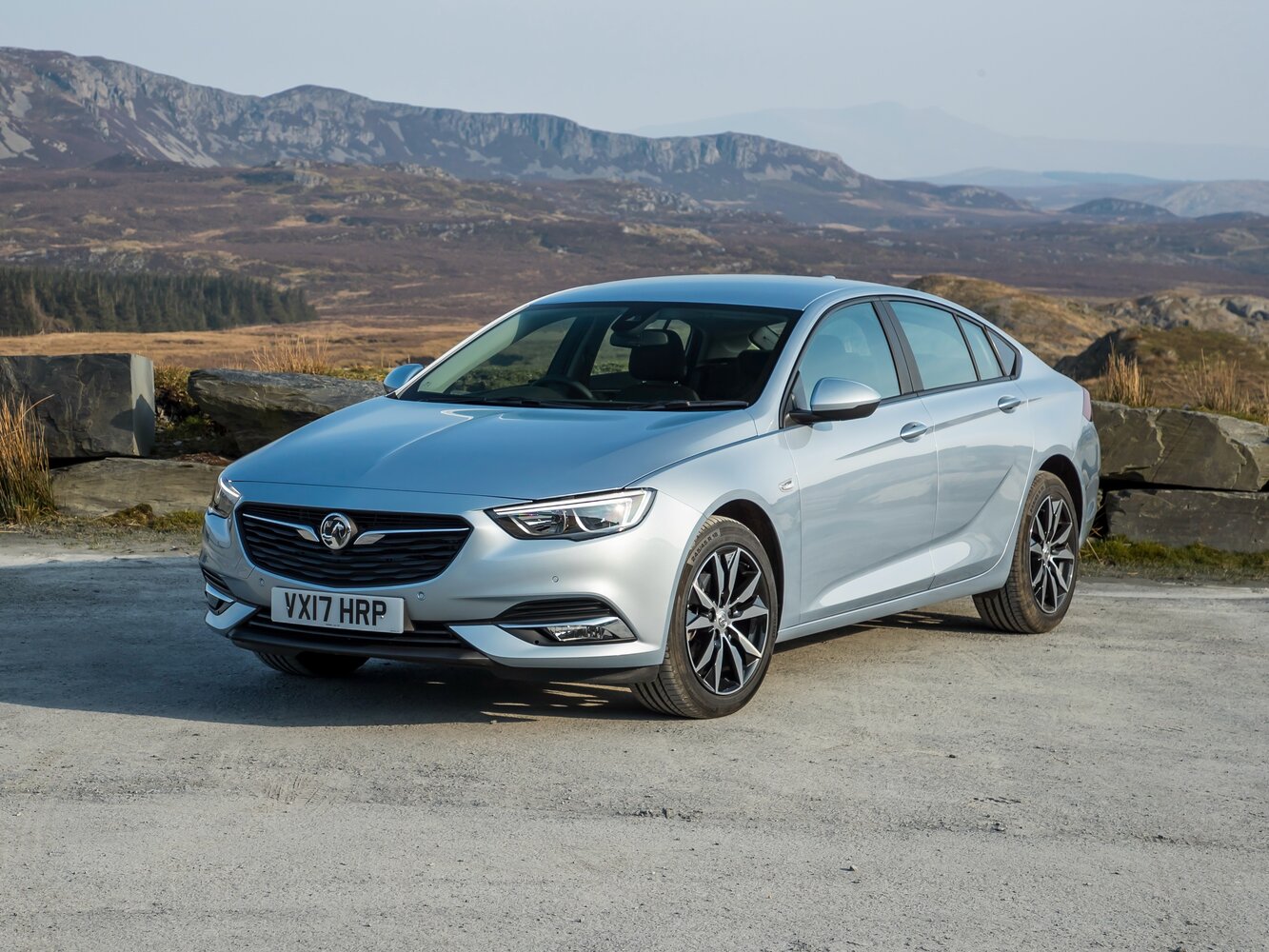 Vauxhall Insignia II, вид сбоку