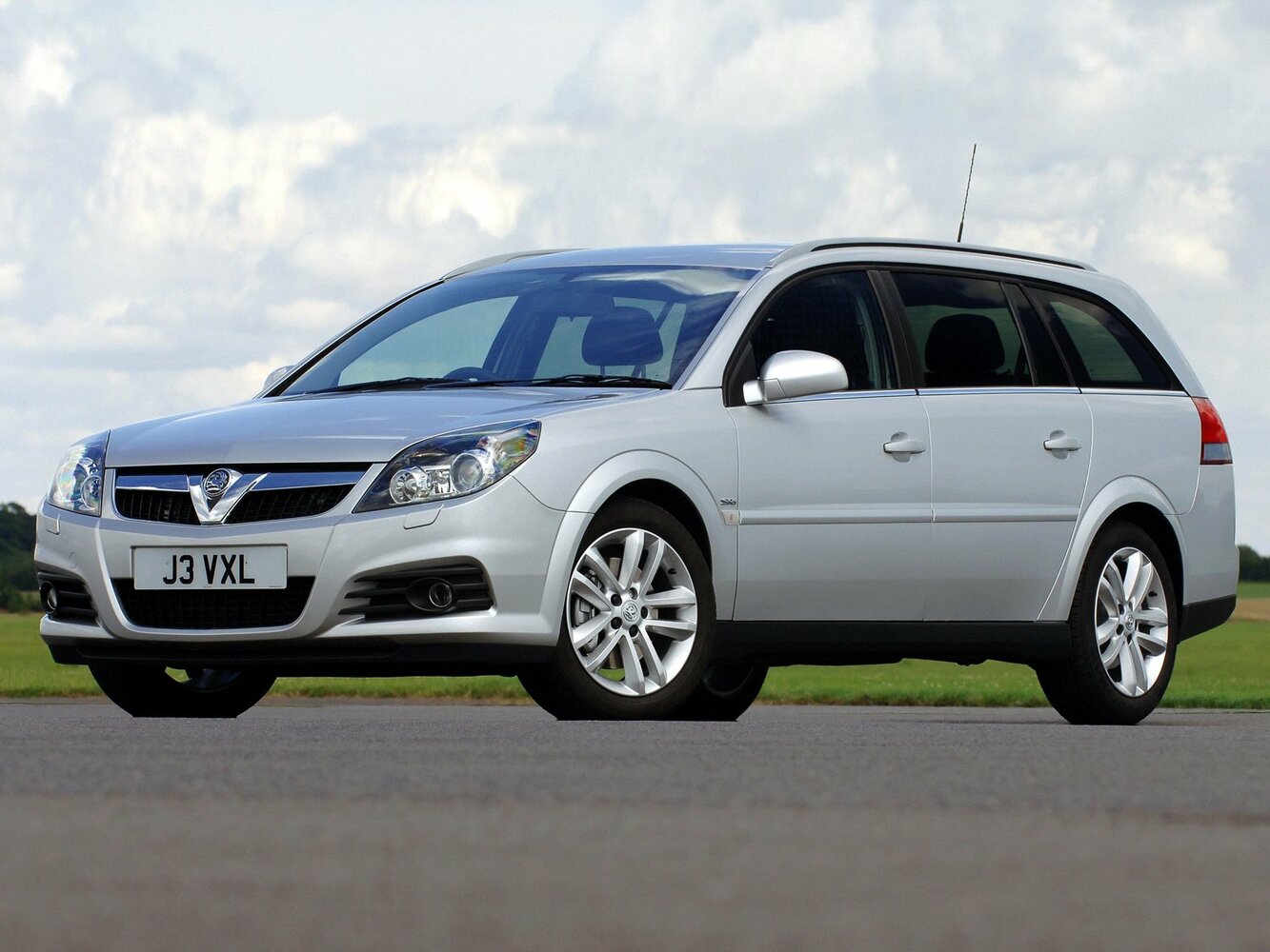 Vauxhall Vectra C, Универсал 5 дв.: фото поколения