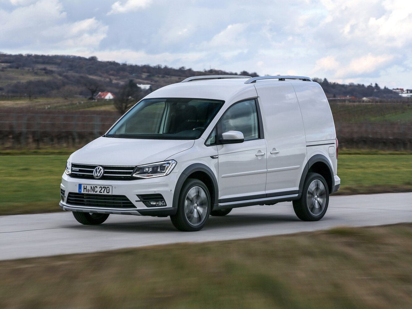 Volkswagen Caddy IV, Фургон Alltrack: фото поколения