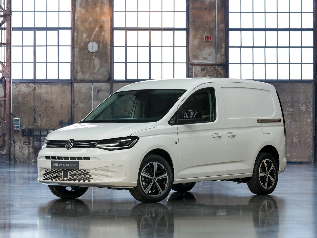 Volkswagen Caddy V, Фургон: фото поколения