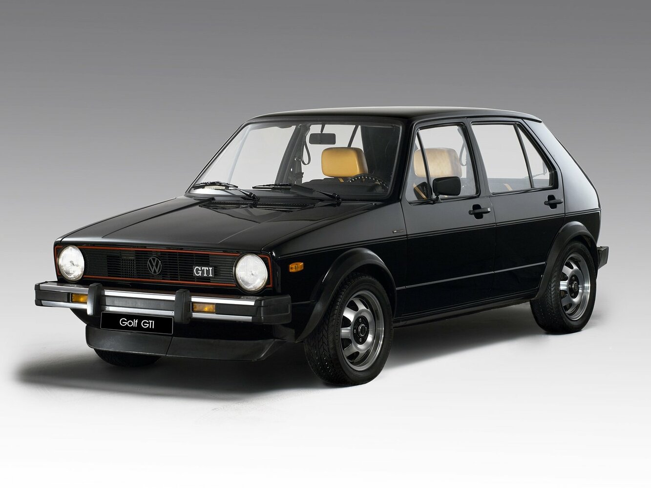 Volkswagen Golf GTI I, Хэтчбек 5 дв.: фото поколения