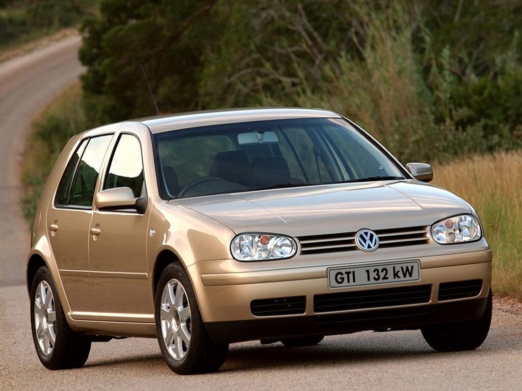 Volkswagen Golf GTI IV, вид сбоку