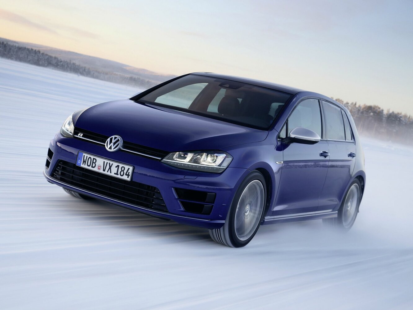 Volkswagen Golf R VII, Хэтчбек 5 дв.: фото поколения