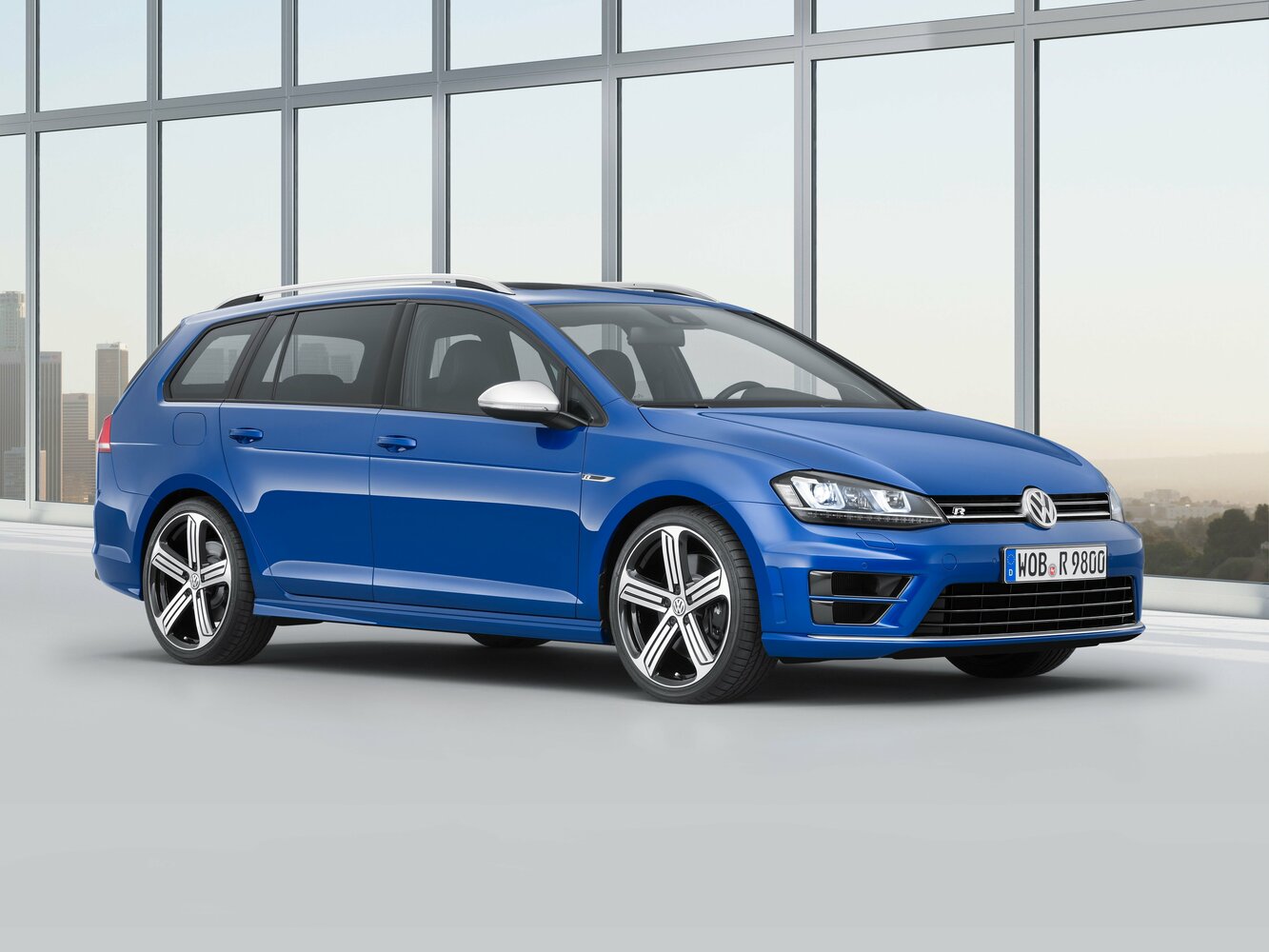 Volkswagen Golf R VII, вид сбоку