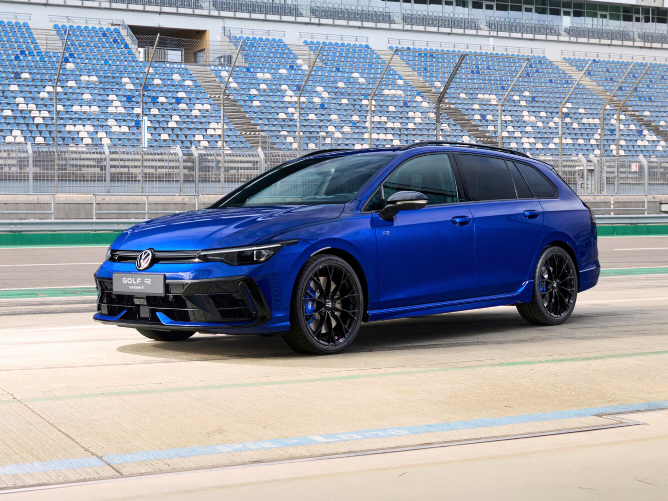 Volkswagen Golf R VIII Рестайлинг, Универсал 5 дв.: фото поколения