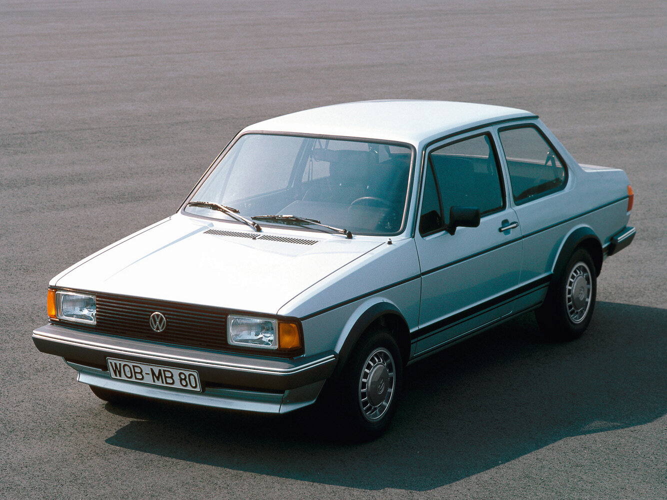 Volkswagen Jetta I, Седан 2 дв.: фото поколения
