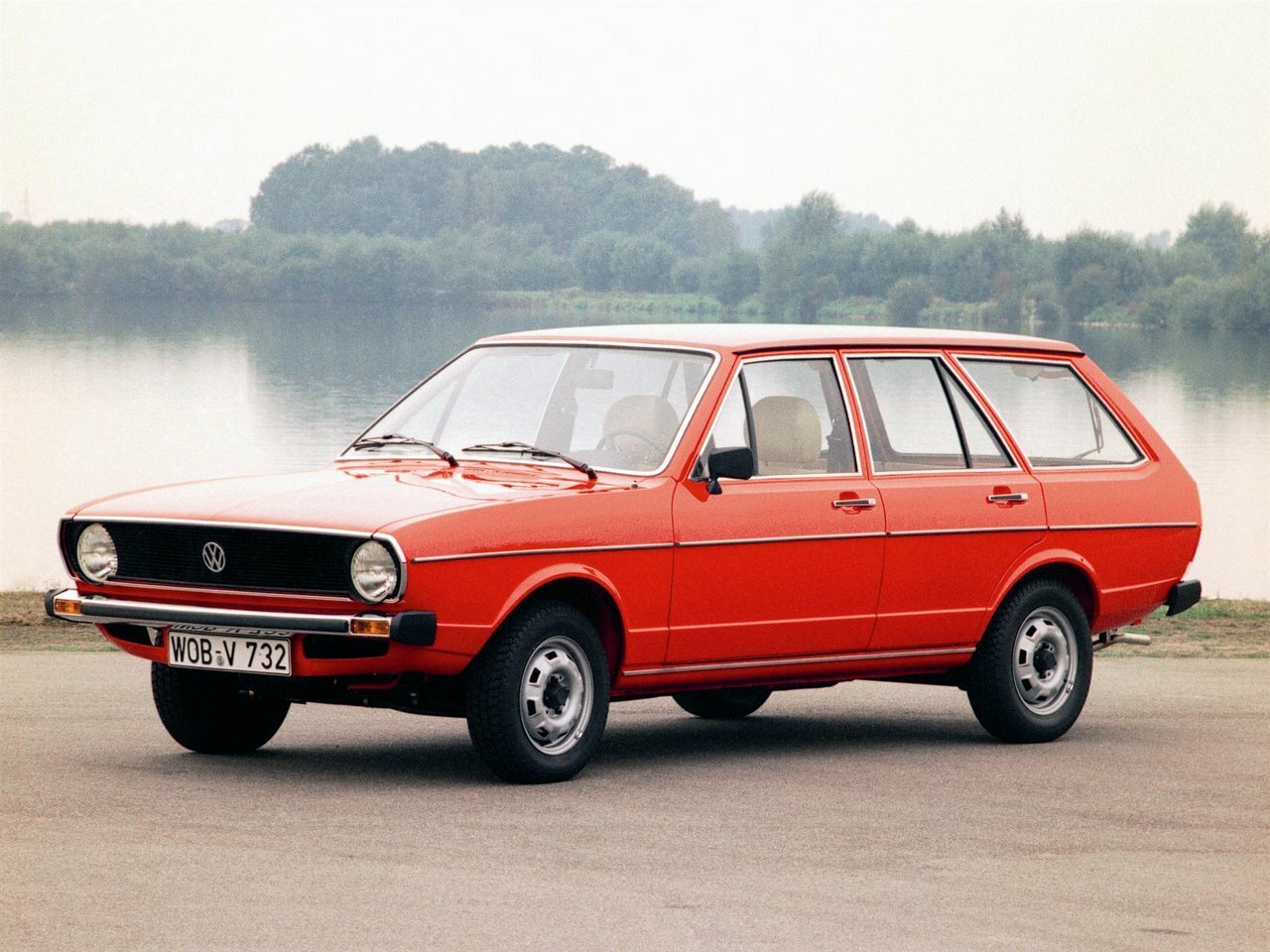 Volkswagen Passat B1, Универсал 5 дв.: фото поколения