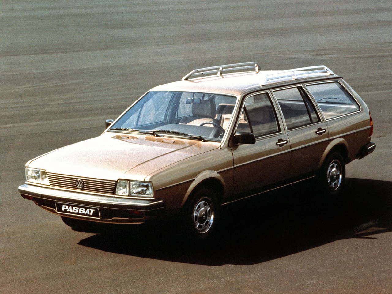 Volkswagen Passat B2, Универсал 5 дв.: фото поколения