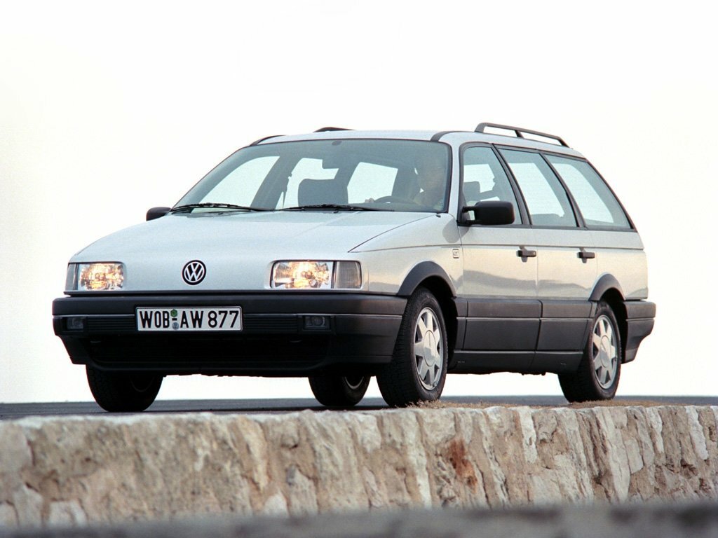 Volkswagen Passat B3, вид сбоку