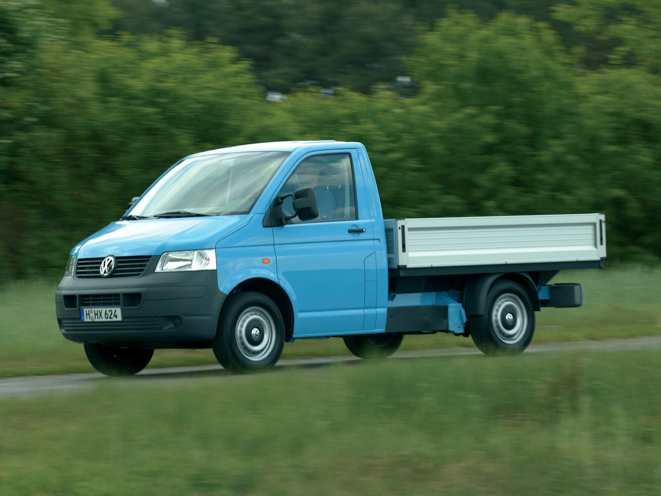 Volkswagen Transporter T5, вид сбоку