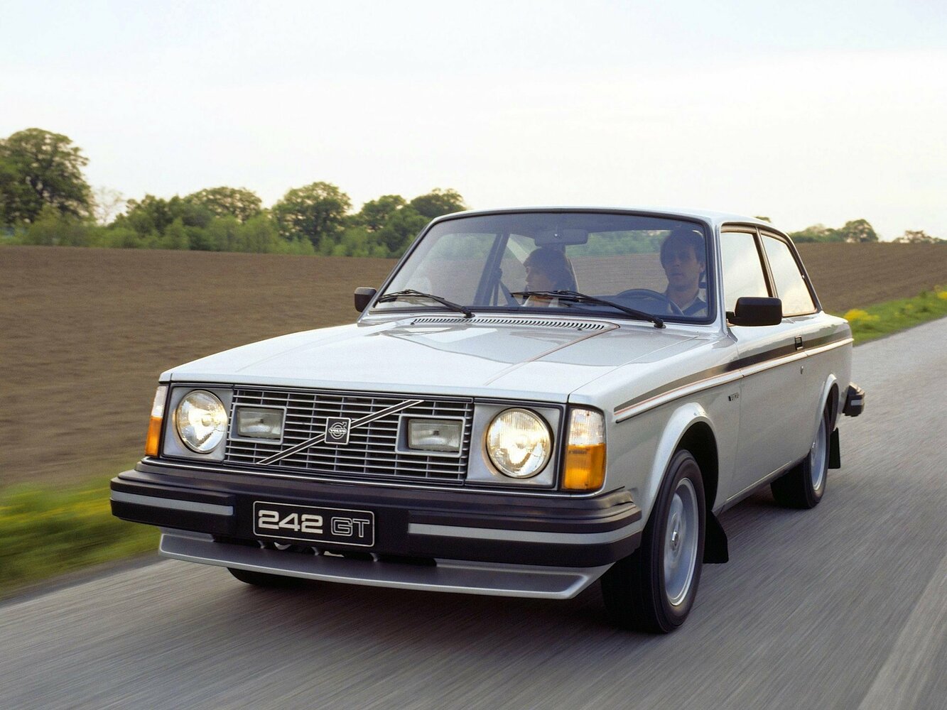 Volvo 240 Series, Седан 2 дв.: фото поколения