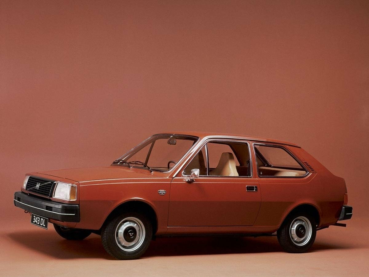 Volvo 300 Series, Хэтчбек 3 дв.: фото поколения