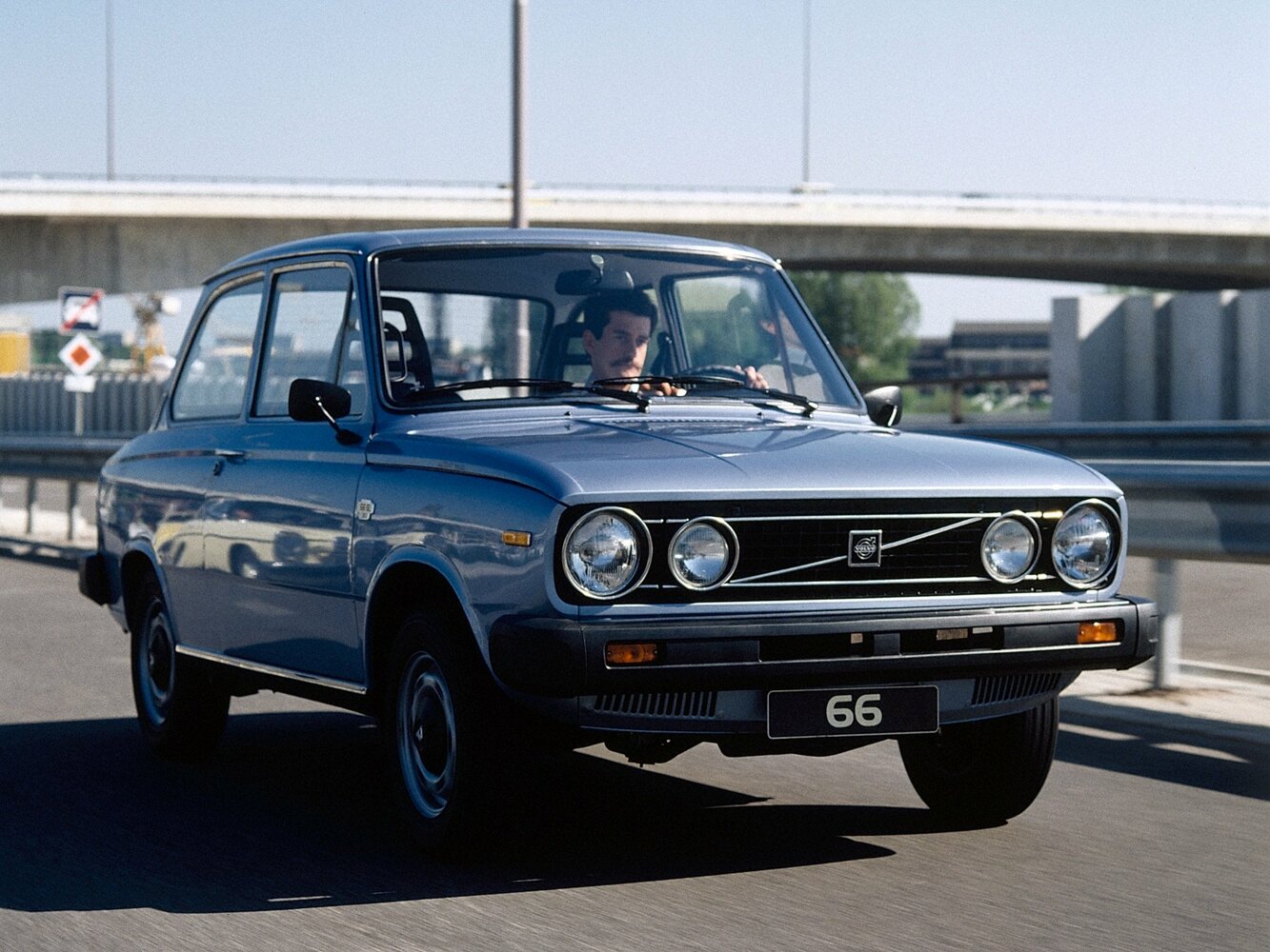 Volvo 66, Седан 2 дв.: фото поколения