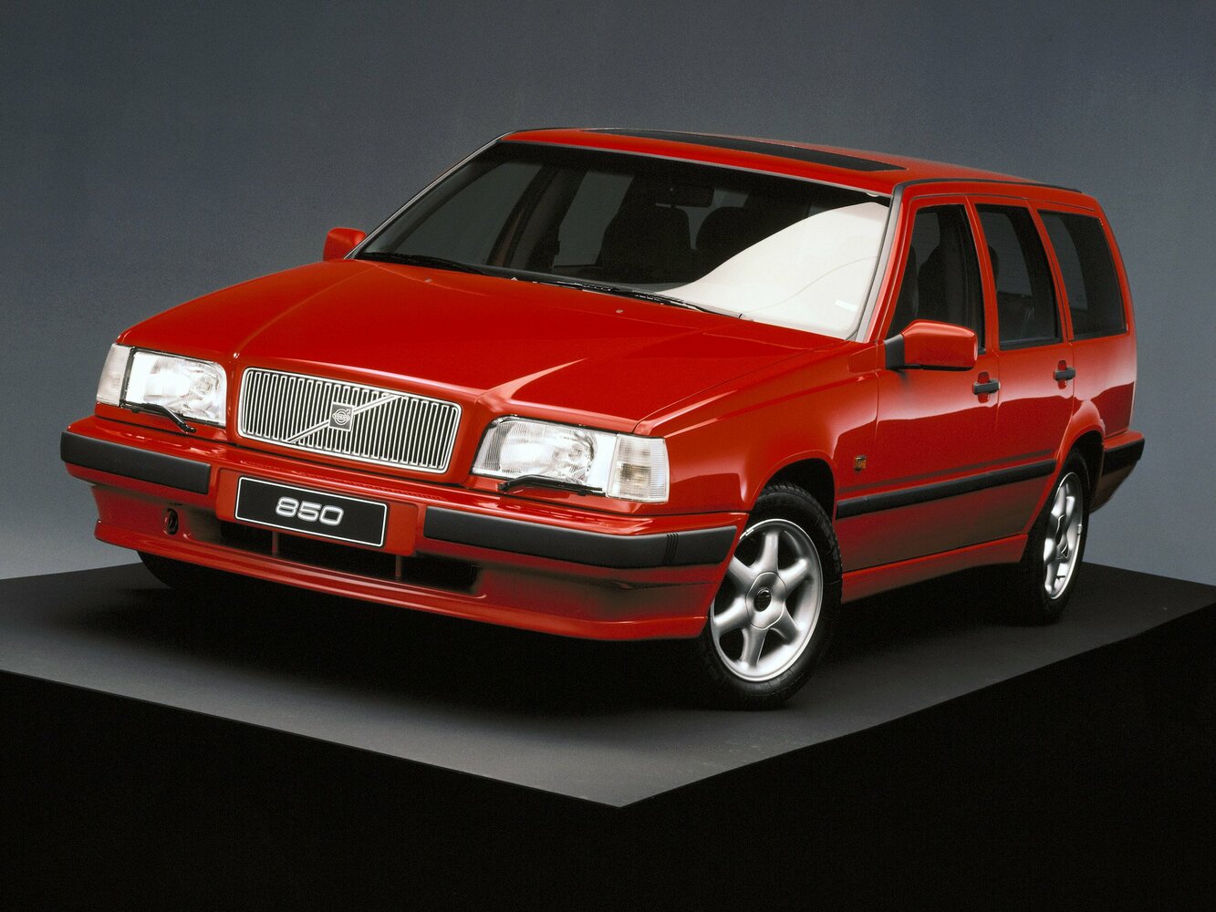 Volvo 850, Универсал 5 дв.: фото поколения