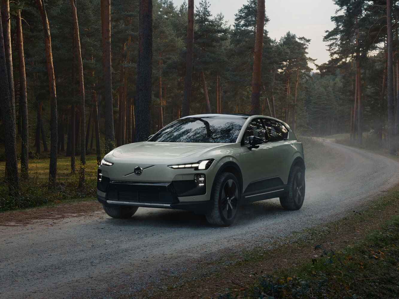 Volvo EX60, вид сбоку