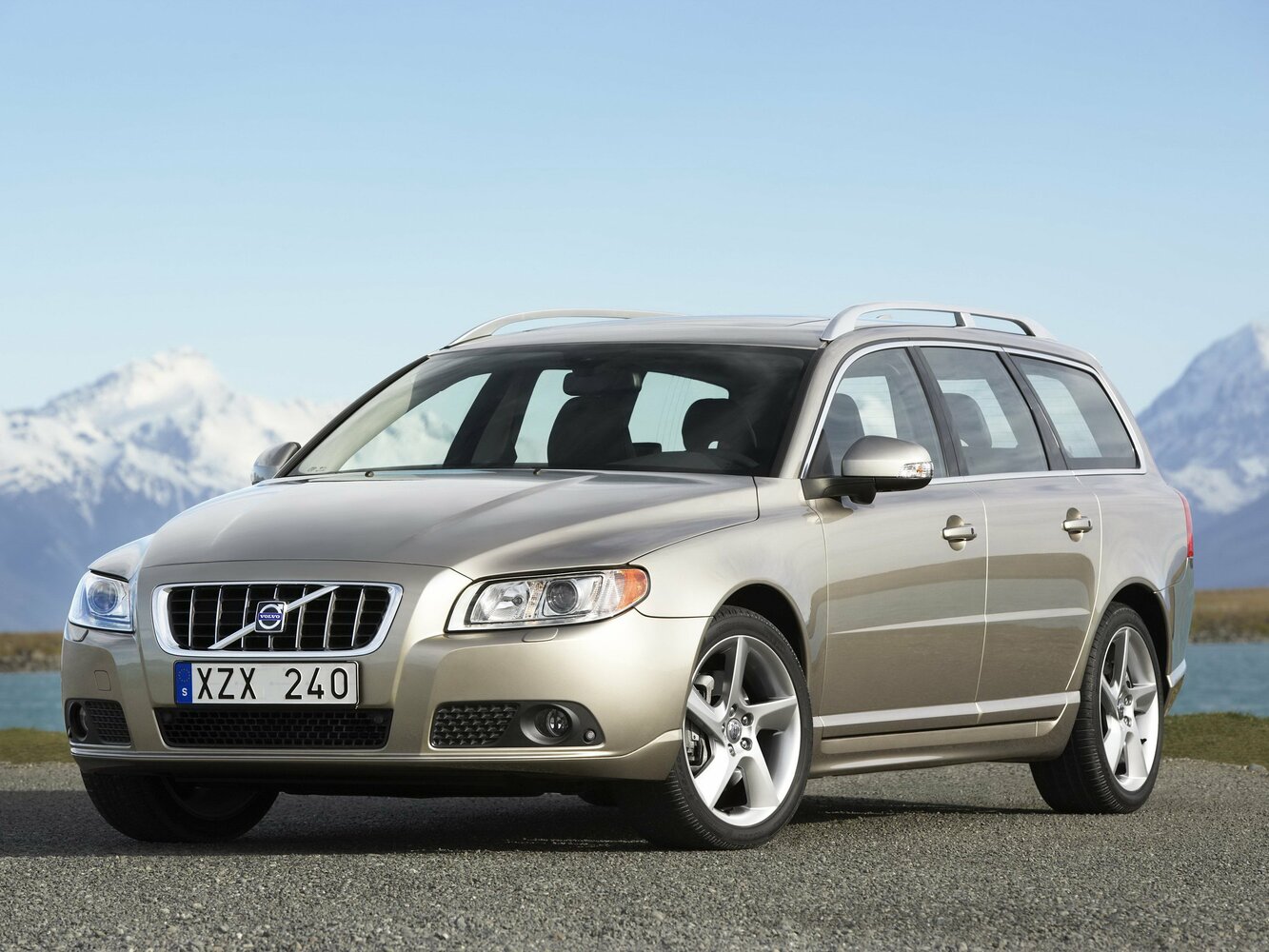 Volvo V70 III